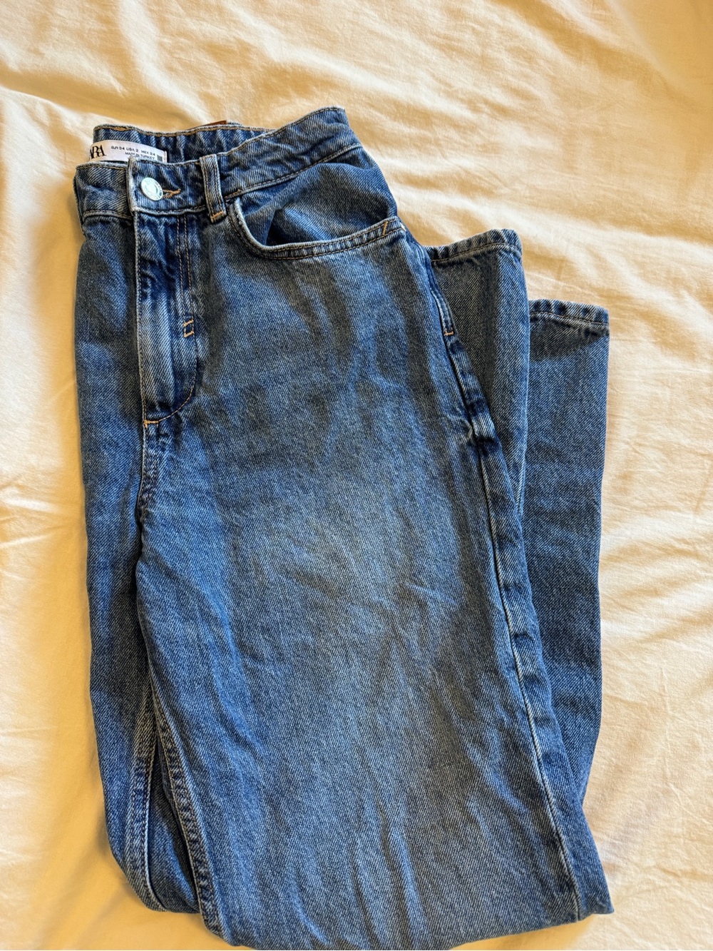 Zara High Rise Straight legWomen's Jeans — Medium Blue Wash